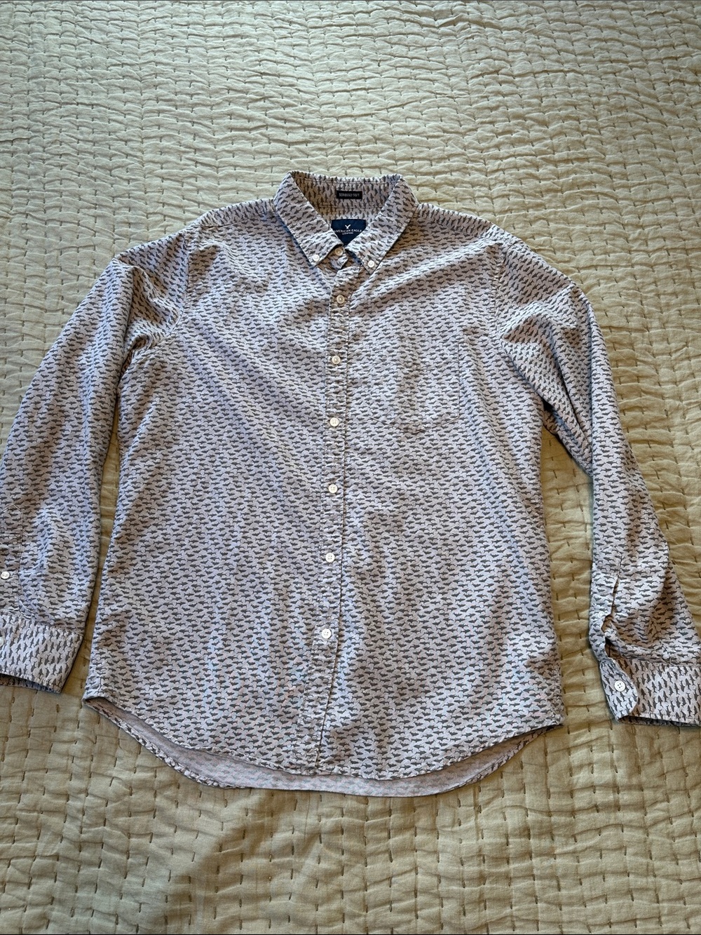 American Eagle Seriously Soft Men's Long-Sleeve Shark Printed Button Down Shirt